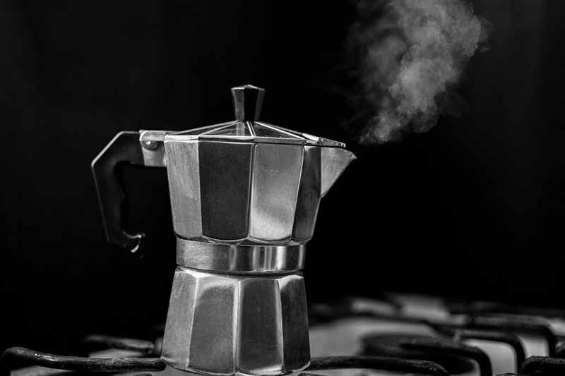 直火式コーヒーメーカー マキネッタの使い方と選び方 ラテもブラックもアイスも超簡単 カフェラテマガジン